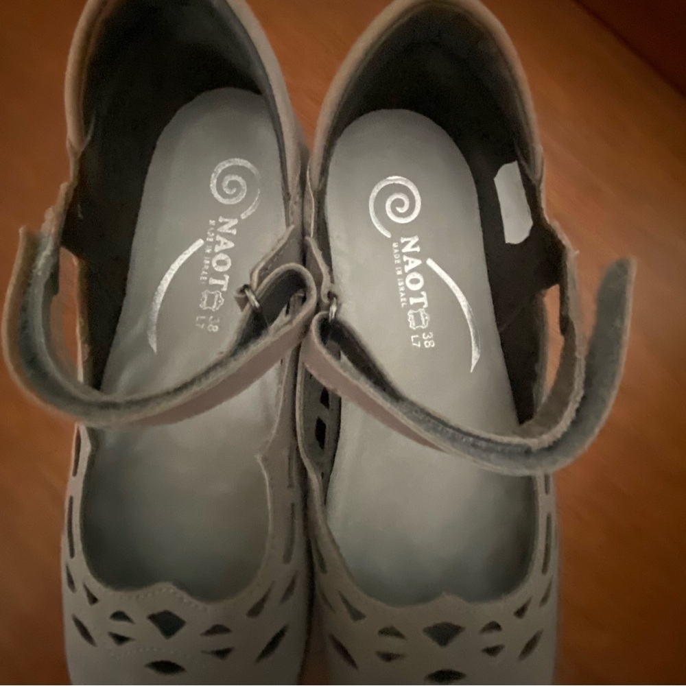 Naot Agathis 38 US 7-7.5 Leather Mary Jane Smoke  Gray Comfort Gorpcore Flats - Picture 6 of 8